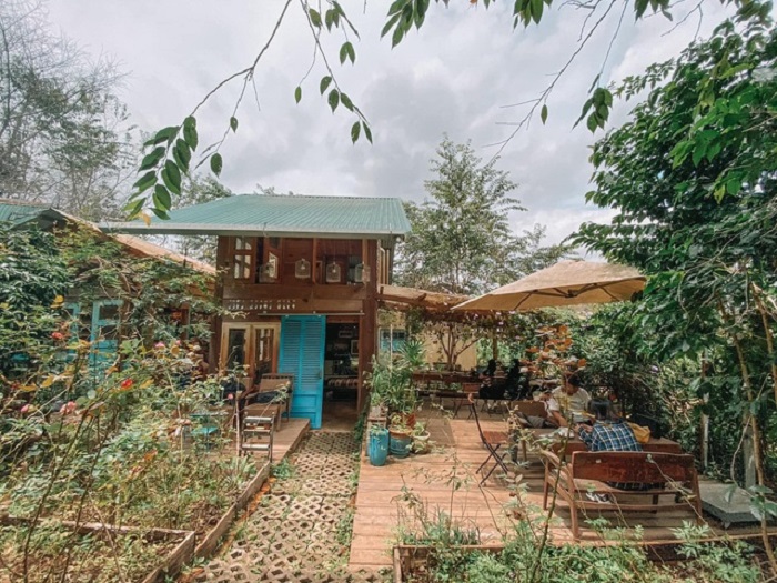 Điều kì diệu trong quán cà phê 'đặc biệt' của người khiếm thính ở phố núi Đà Lạt