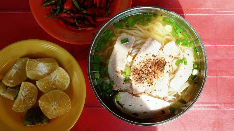 Trời ơi tin được không, hủ tiếu chỉ 7.000 đồng ngon nức tiếng ở Sa Đéc