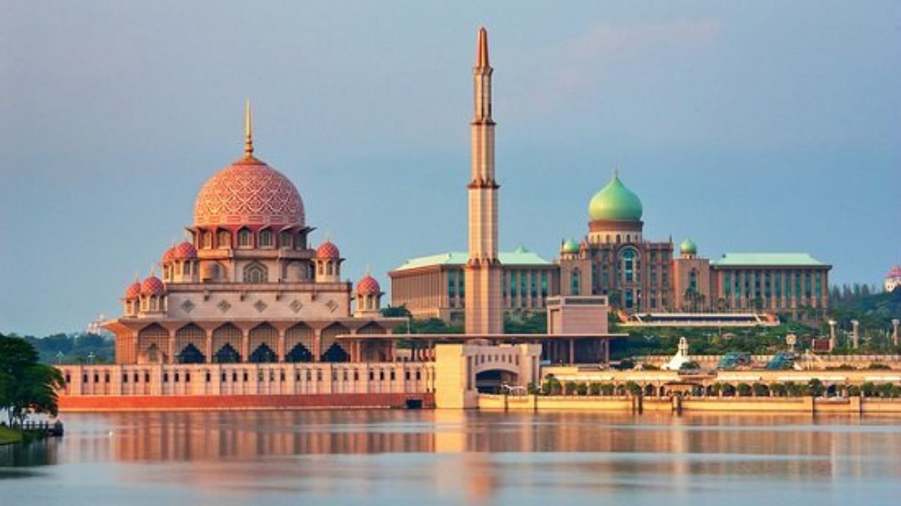Khám phá Putrajaya Malaysia – thành phố hội tụ những tinh hoa kiến trúc nhân loại