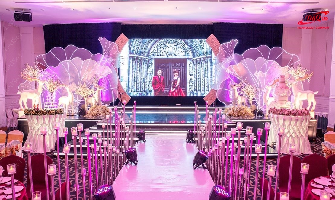 man-hinh-led-tiec-cuoi