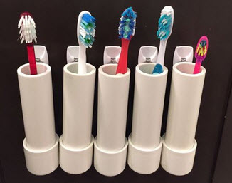 cach-lam-hop-dung-ban-chai-danh-rang-tu-ong-nhua-pvc-1