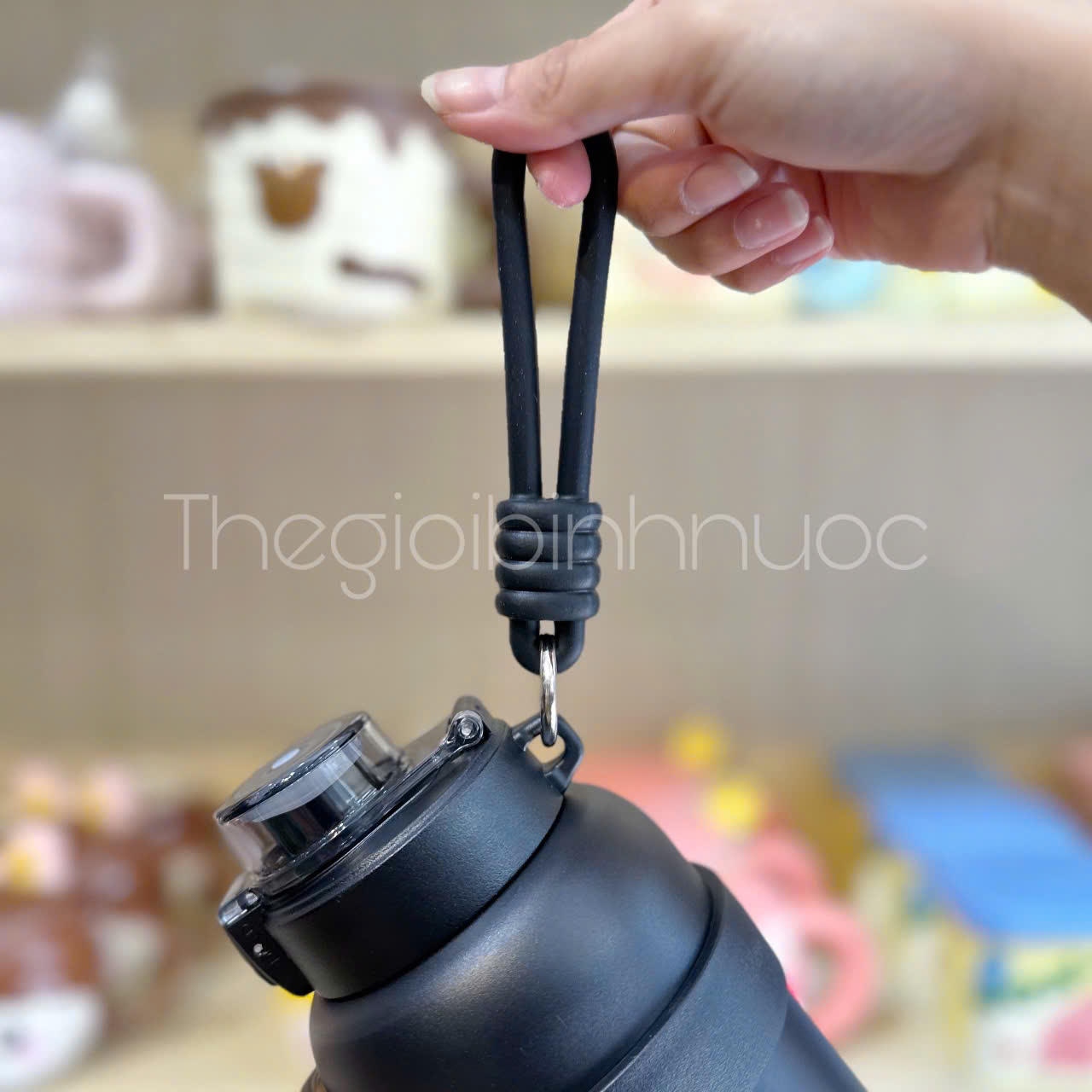 Bình Giữ Nhiệt Shin Cậu Bé Bút Chì 760ML