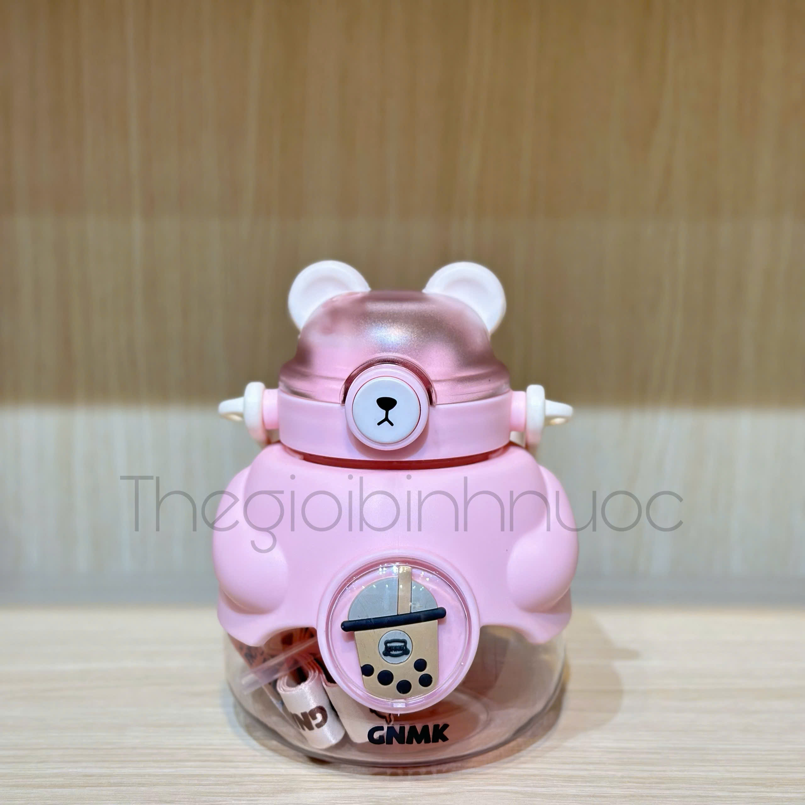 Bình Nhựa Gấu Đeo Chéo Dễ Thương 1L3