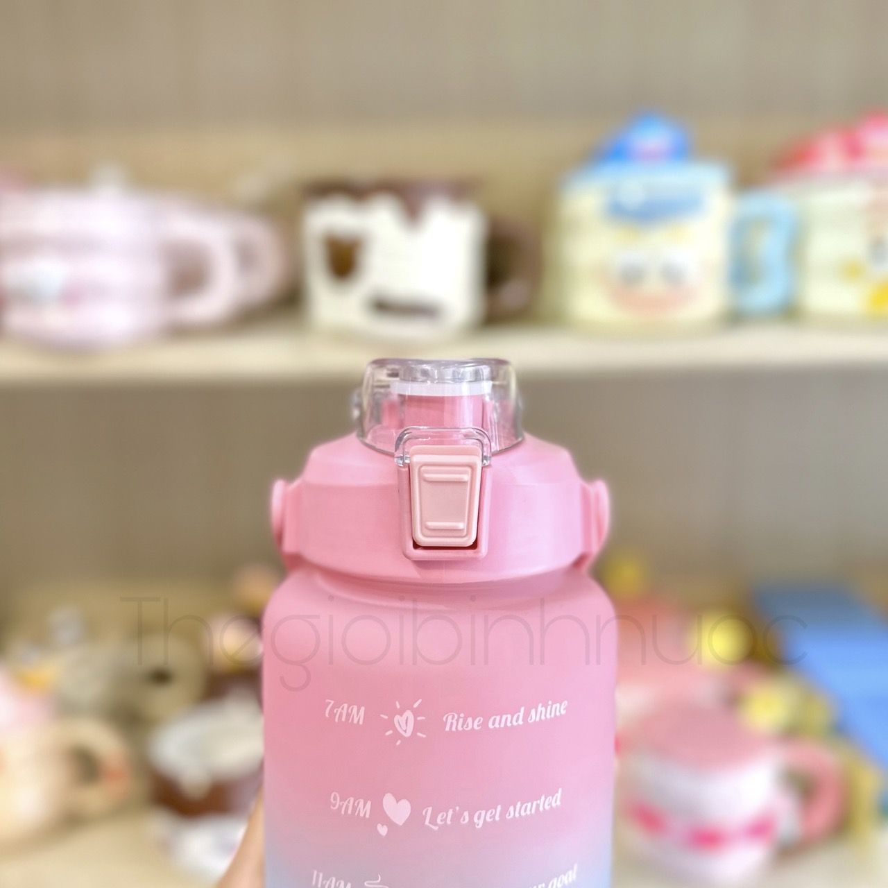 Bình Nhựa Nhắc Uống Nước Thể Tích 2Lit