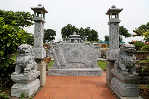 cuốn thư đá 