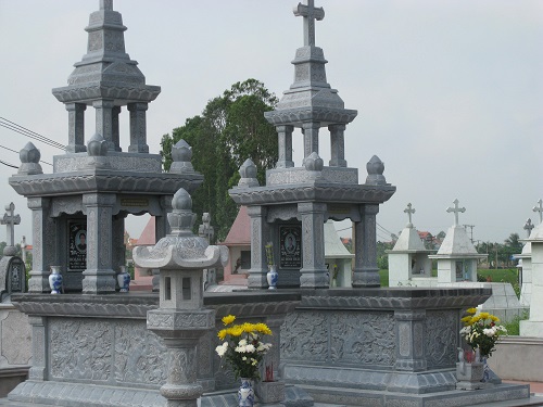 mộ công giáo