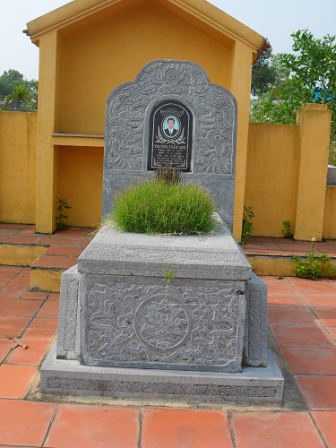 mộ đá không mái