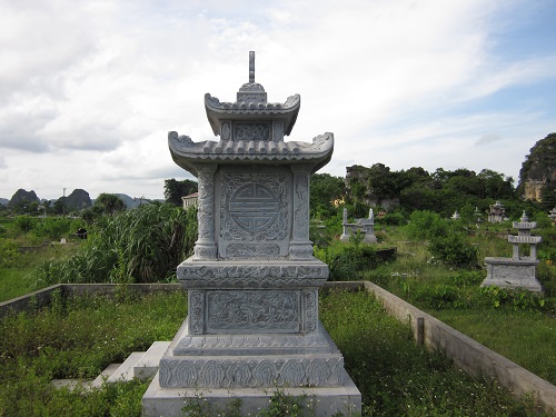 mộ đá hai mái 16