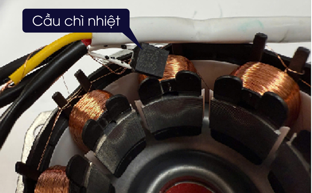 Quạt thông gió hút trần ngang QHAT01.CN 200x200