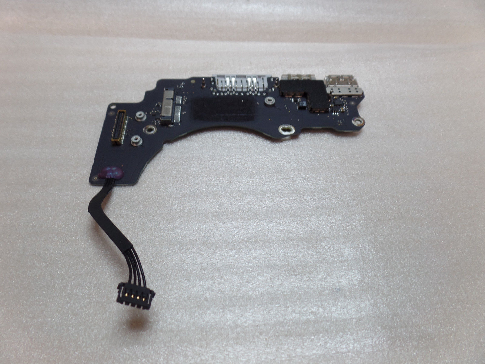 820-3539-A 820-3536-A A1502 2013 2014 HDMI  USB Board