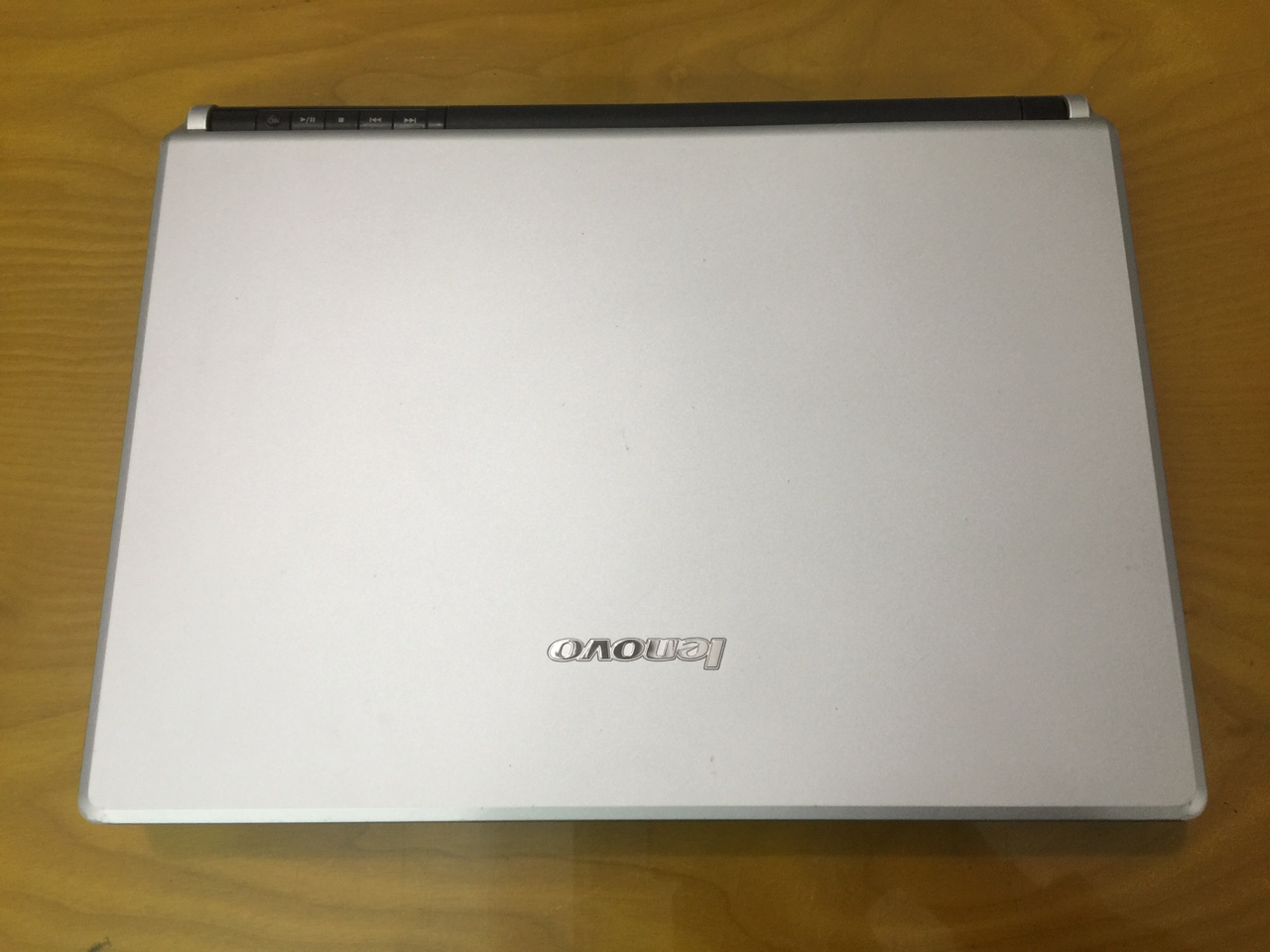Bán laptop Lenovo Y410 cũ giá rẻ tại Hà Nội