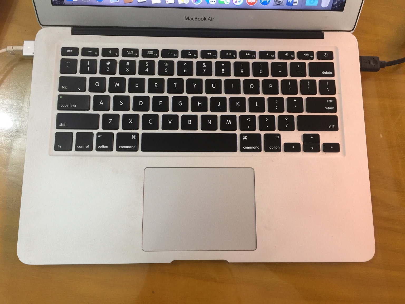 Macbook Air 13 inch MD760B