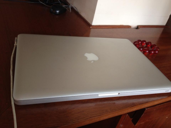 MacBook Pro MC118 / 2009  / 15.4