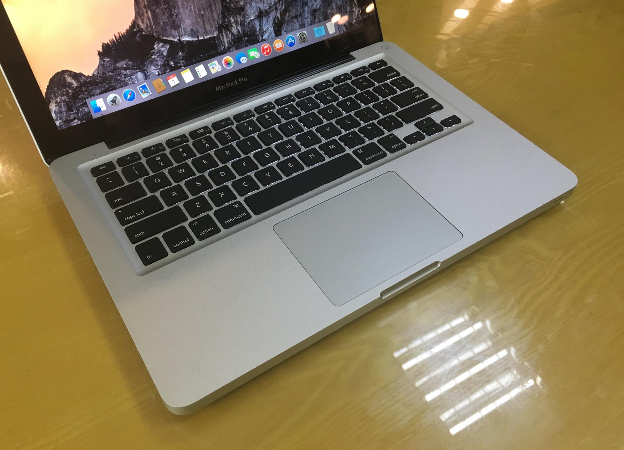 MacBook Pro MC700 Early 2011 13.3inch Core i5 (I5-2415M) 2.3 GHz Ram 4GB / HDD 320gb máy mới 98%