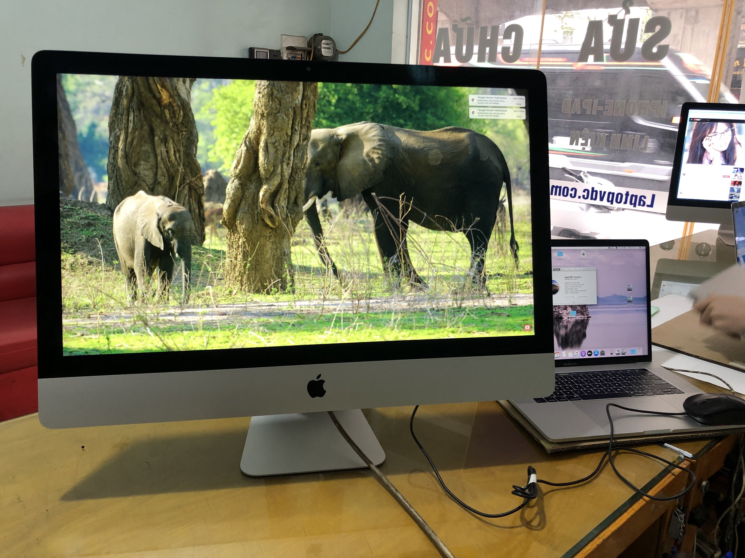MK482 CTO iMAC 27inch 5k 2015 i7 4GHz Ram 16GB 1867MHz ổ cứng APPLE HDD 3TB AMD Radeon R9 M395 2GB máy zin đẹp 99%