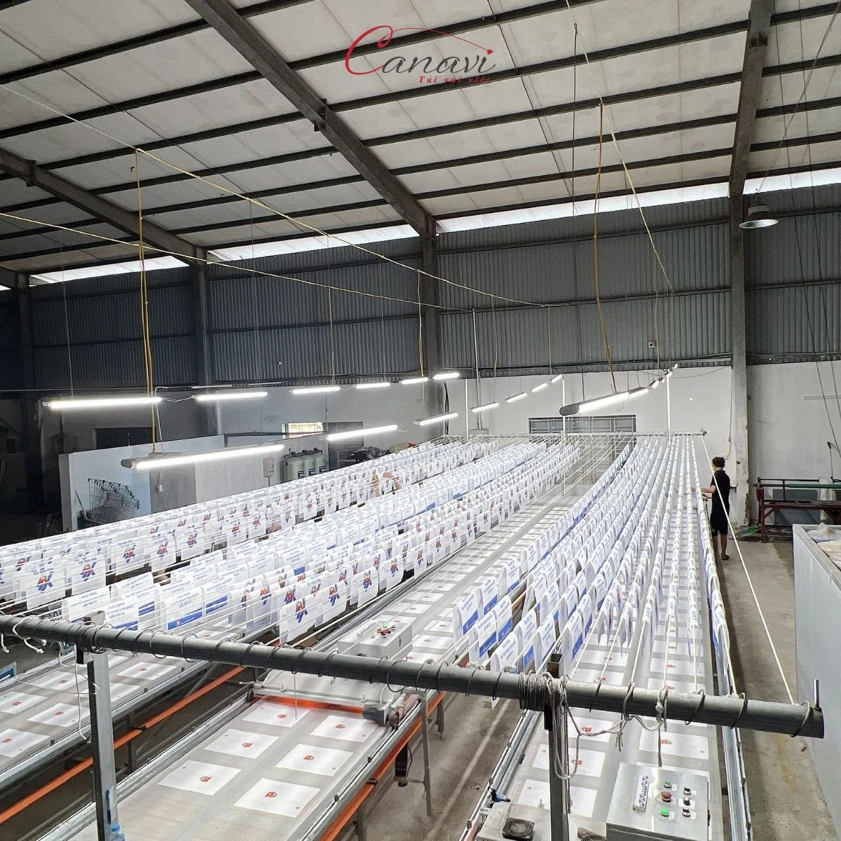 Từ một xưởng nhỏ đến thương hiệu túi vải được tin chọn