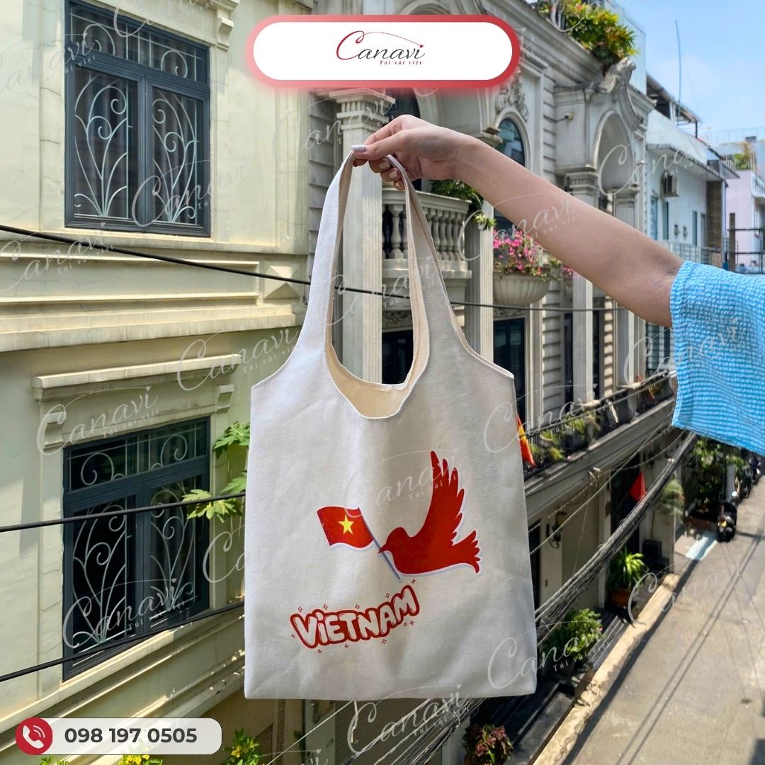 (Hình ảnh túi vải bố tay nải Sải Cánh Việt)