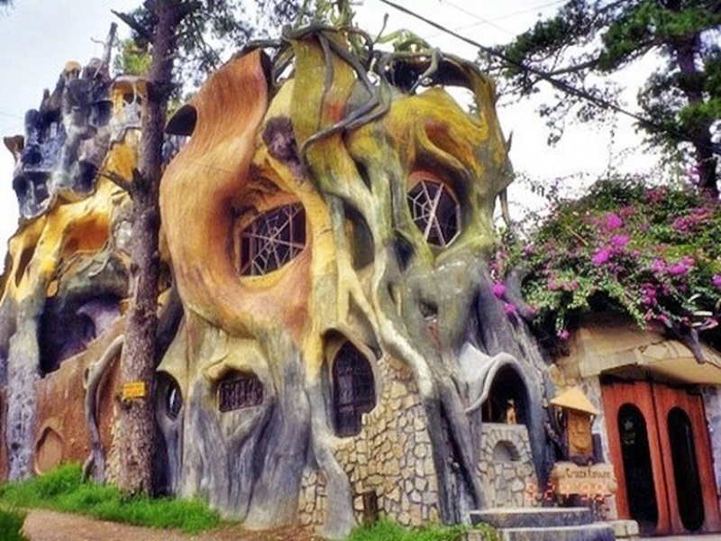 biệt thự Hằng Nga với kiến trúc kỳ dị-những ngôi nhà độc nhất vô nhị