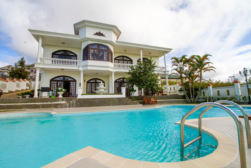 Mẫu biệt thự có bể bơi đẹp 2 tầng