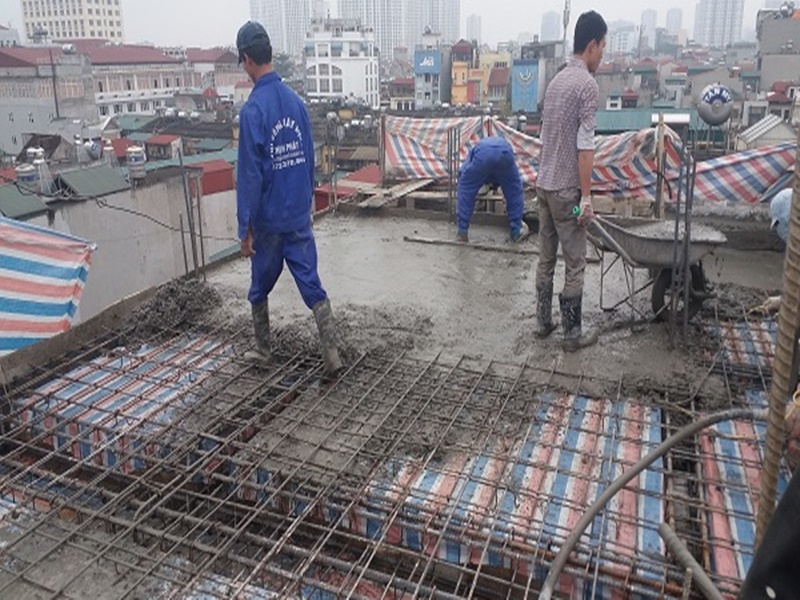 nên đổ mái bằng hay lợp tôn