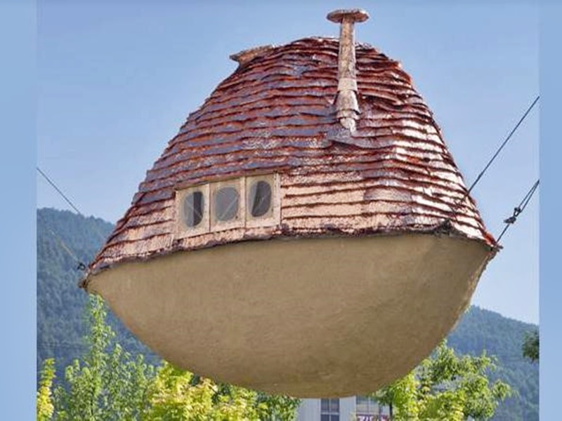 ngôi nhà bay trên không bằng bùn ở Nhật Bản-những ngôi nhà độc nhất vô nhị