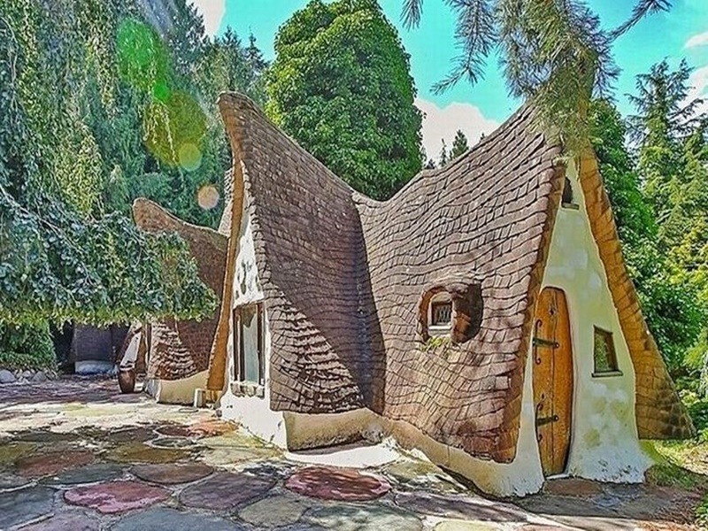 Ngôi nhà độc nhất vô nhị của nàng bạch tuyết và bảy chú lùn