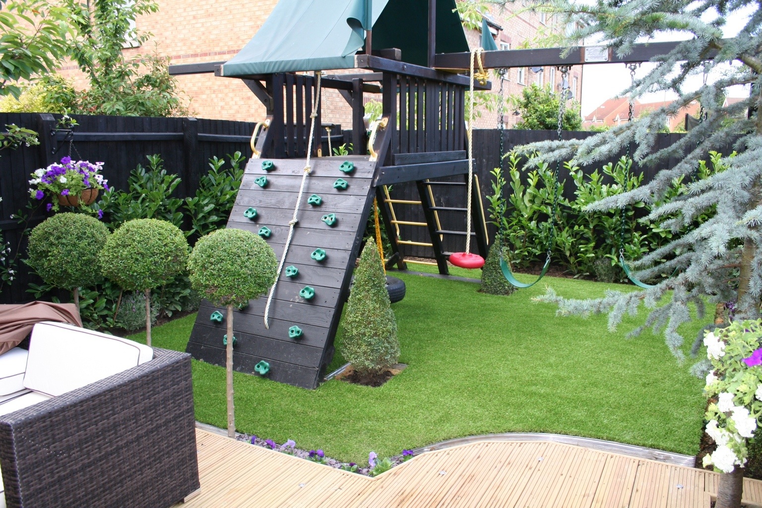 thiết kế sân thượng thành khu vui chơi trẻ em