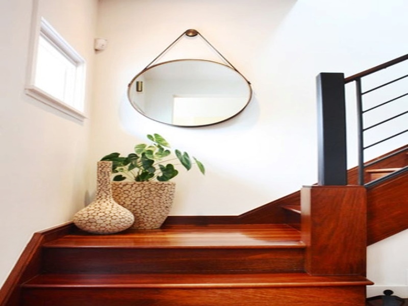 trang trí chiếu nghỉ cầu thang đẹp