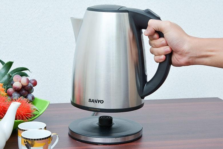Đế tiếp điện tháo rời có thể xoay 360 độ Đế tiếp điện tháo rời có thể xoay 360 độ