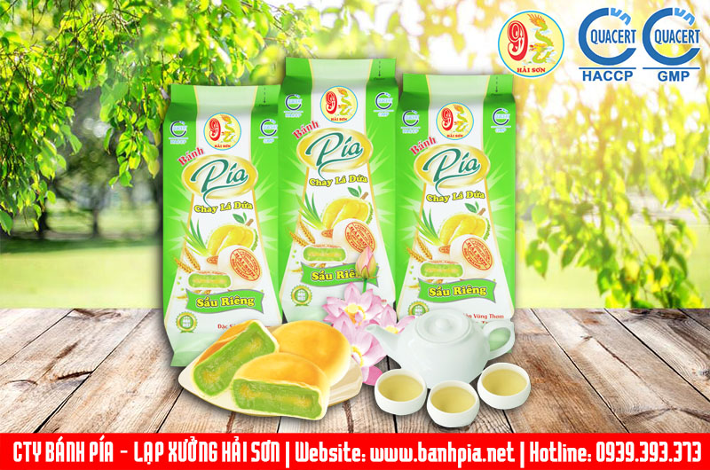 Bánh pía chay lá dứa