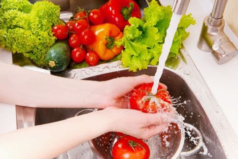xử dụng nước ozone rửa thực phẩm