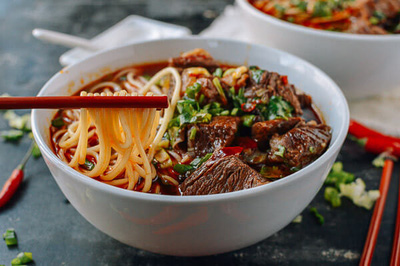Bún bò cay thơm phức cho ngày lạnh!