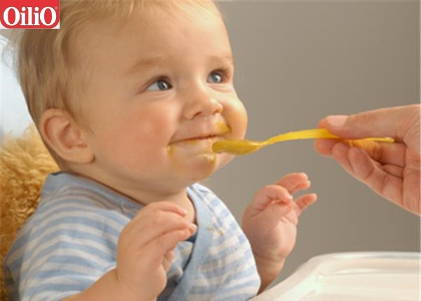 Mách bạn lựa chọn dầu ăn cho trẻ em ăn dặm 1