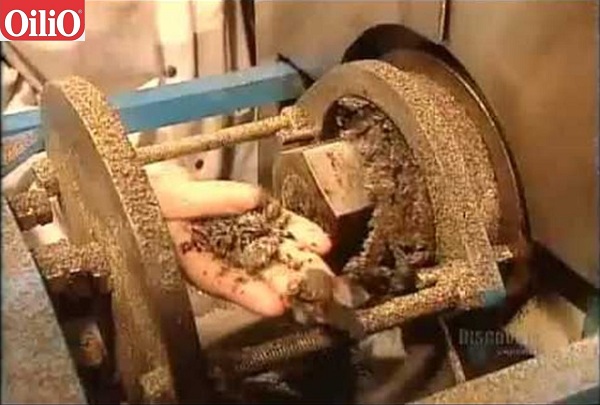 Sử dụng dầu ăn gia đình nào cũng có cẩn thận kẻo rước họa vào thân 2