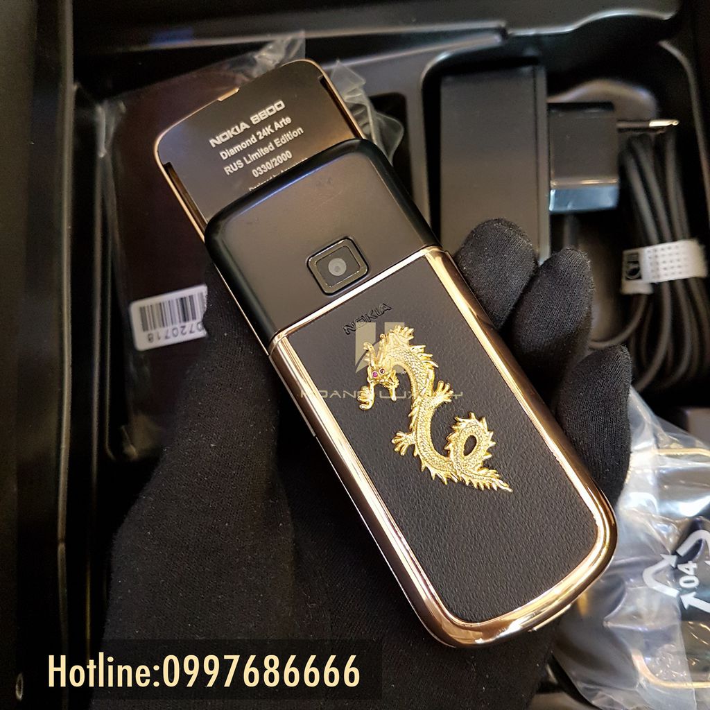 Nokia 8800 vàng hồng da đen đính rồng đẳng cấp đã trở lại Nokia 8800 vàng hồng da đen đính rồng đẳng cấp đã trở lại