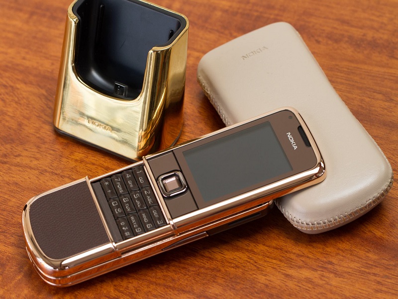 Sự trở lại của dòng điện thoại Nokia 8800 - Không chỉ là hoài niệm Sự trở lại của dòng điện thoại Nokia 8800 - Không chỉ là hoài niệm
