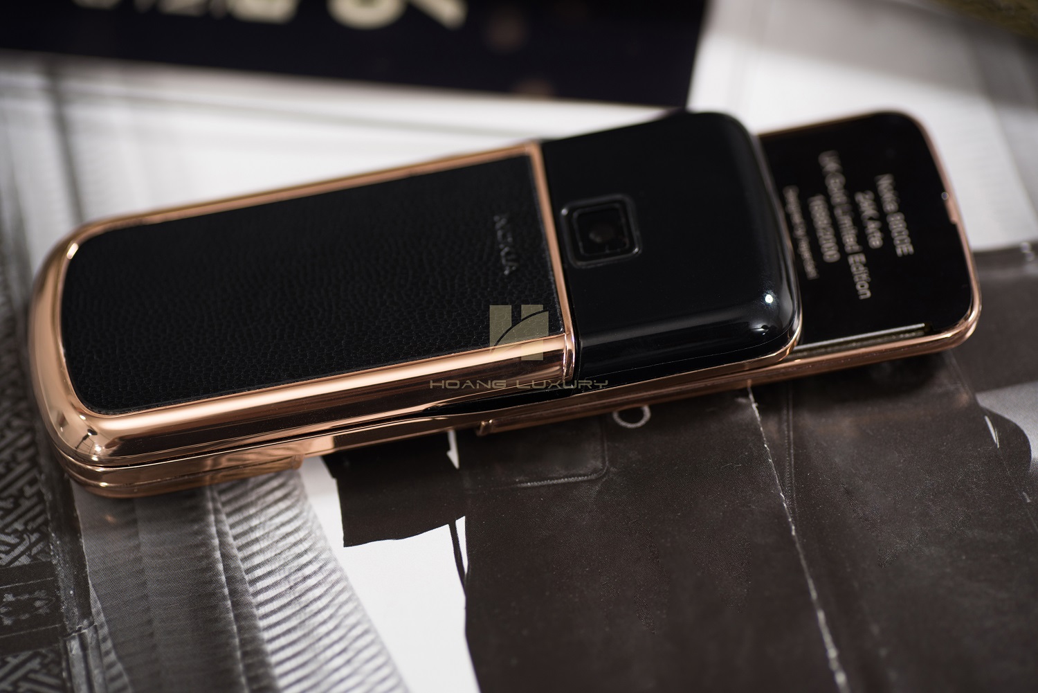 Nokia 8800 vàng hồng da đen sapphire- Điểm sáng trong giới dế cổ Nokia 8800 vàng hồng da đen sapphire- Điểm sáng trong giới dế cổ