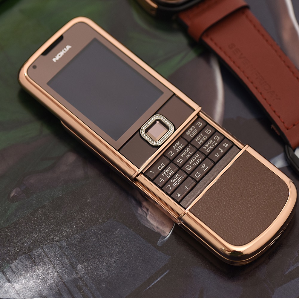 Vật báu của thời đại Nokia 8800 vàng hồng da nâu full đá Vật báu của thời đại Nokia 8800 vàng hồng da nâu full đá