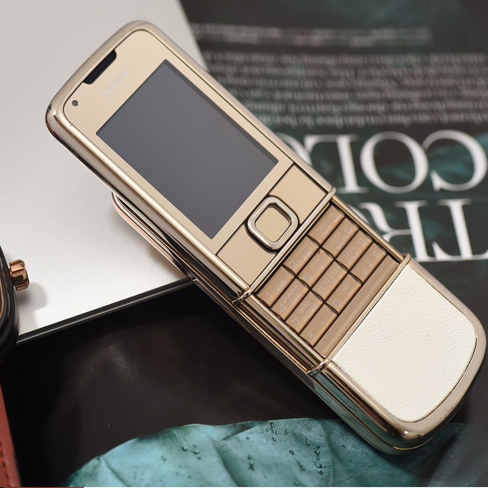 Vẻ đẹp đẳng cấp của Nokia 8800 Gold nguyên bản xách tay Nga Vẻ đẹp đẳng cấp của Nokia 8800 Gold nguyên bản xách tay Nga
