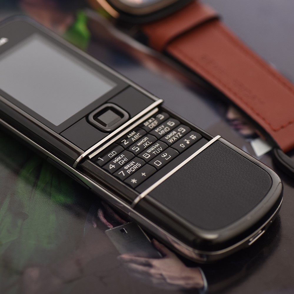 Nokia 8800 sapphire đen- giá trị “vàng” ẩn sau quyền năng bóng tối Nokia 8800 sapphire đen- giá trị “vàng” ẩn sau quyền năng bóng tối