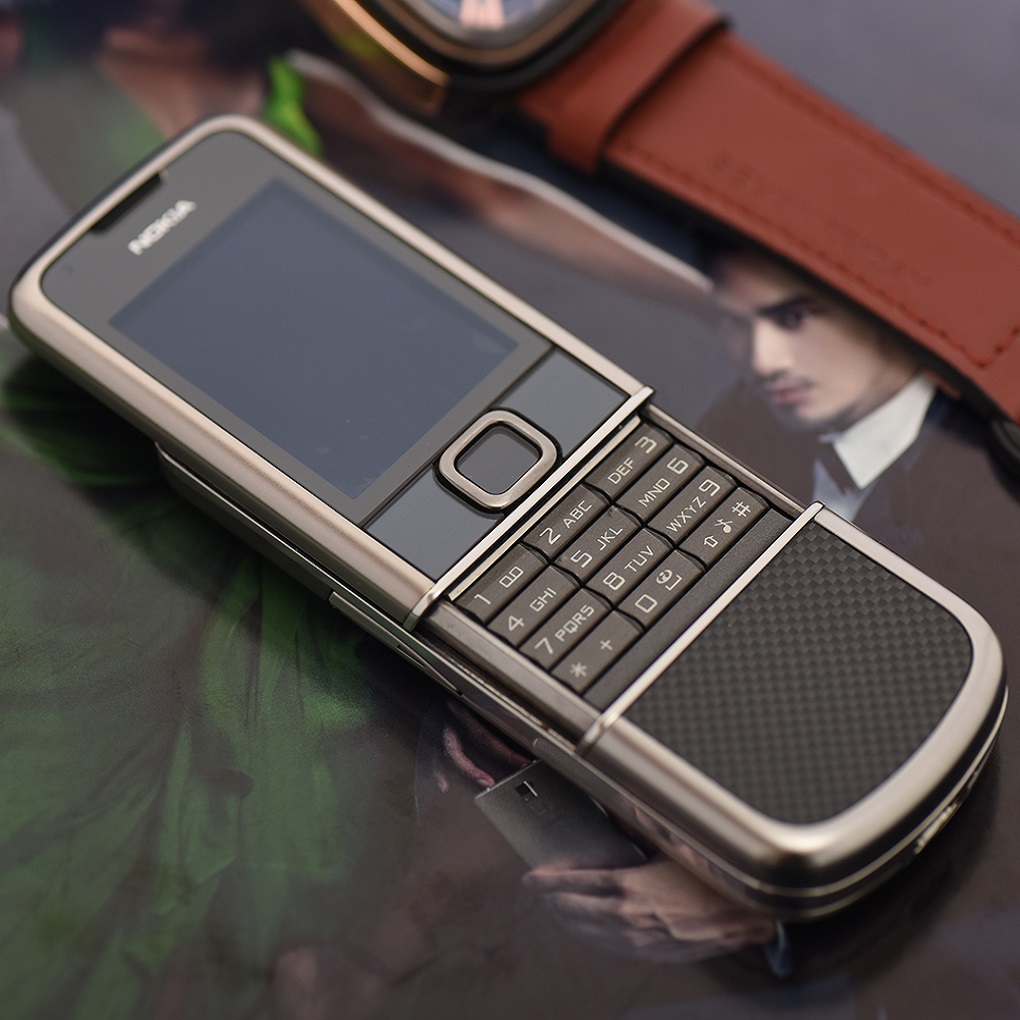 Phảng phất hơi thở hiện đại trọng Nokia 8800 carbon arte Phảng phất hơi thở hiện đại trọng Nokia 8800 carbon arte