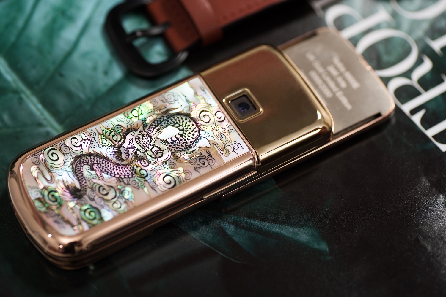 Đánh giá nokia 8800 Vàng hồng long phụng đính kim cương ở Hoàng Luxury Đánh giá nokia 8800 Vàng hồng long phụng đính kim cương ở Hoàng Luxury