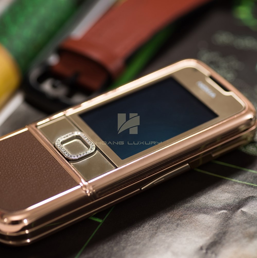 Nokia 8800 vàng hồng da nâu đá viền- Hiện thân của một đức ông lịch lãm Nokia 8800 vàng hồng da nâu đá viền- Hiện thân của một đức ông lịch lãm