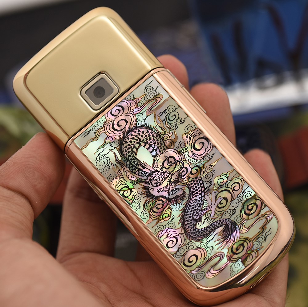 Ngắm vẻ đẹp kì công của Nokia 8800 Vàng Hồng Long Phụng Ngắm vẻ đẹp kì công của Nokia 8800 Vàng Hồng Long Phụng