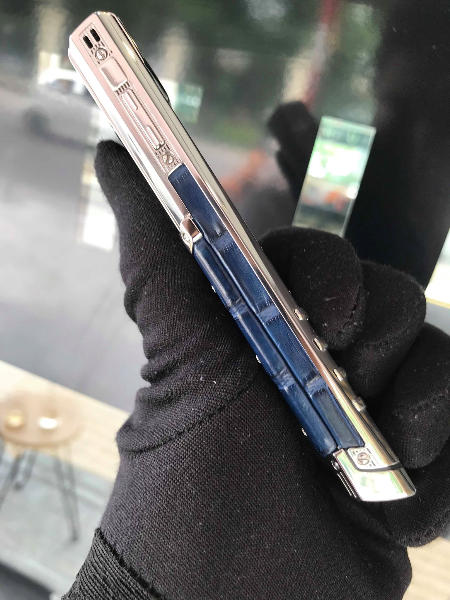 Vertu Signature S Pure Silver Da cá sấu xanh-04