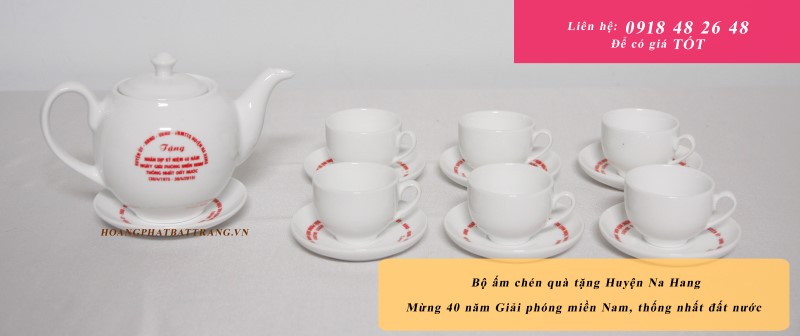 Ấm chén in logo quà tặng: MỪNG 40 năm giải phóng miền Nam - 500 bộ