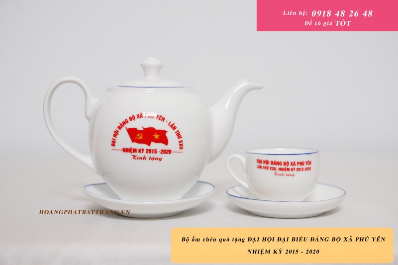 Ấm chén in logo quà tặng: ĐẠI HỘI ĐẠI BIỂU ĐẢNG BỘ XÃ PHÚ YÊN - 250 bộ