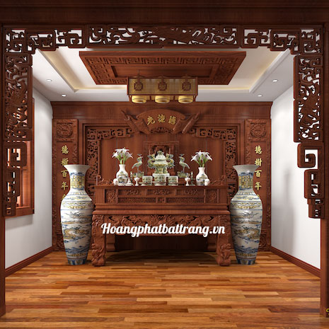 Không gian thờ tự của gia đình sử dụng lộc bình sứ Bát Tràng