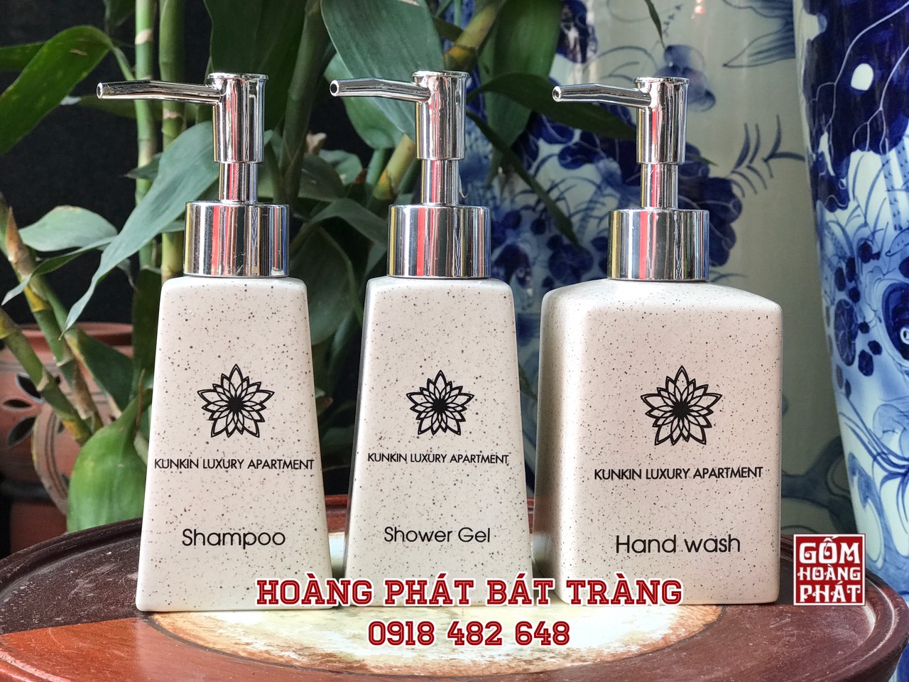 Phụ kiện bình đựng dầu gội sữa tắm bằng sứ