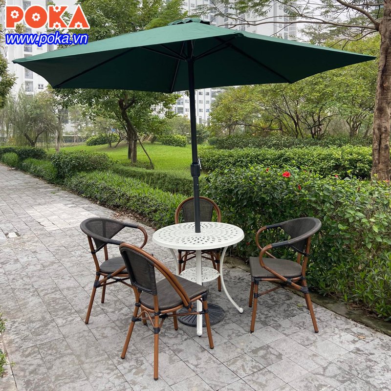 Bộ bàn ghế ngoài trời hợp kim nhôm đúc, mặt ghế textilene được đặt tại Khu đô thị sinh thái
